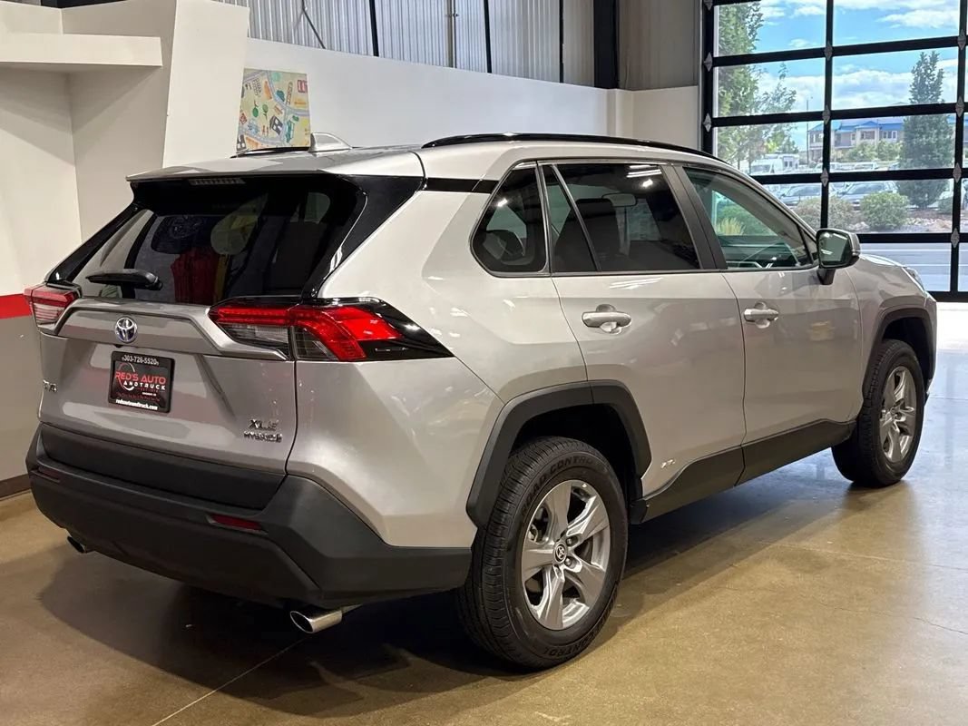 Used 2022 Toyota RAV4 XLE w/ Convenience Package AWD/4WD image 41