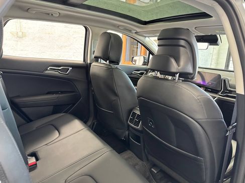 Used 2024 Kia Sportage EX w/ EX Premium Package AWD/4WD image 45