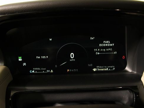 Used 2022 Lincoln Nautilus Reserve image 20