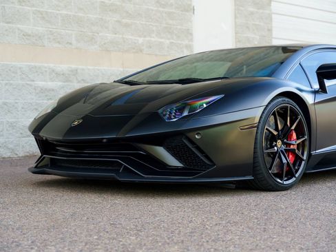 Used 2017 Lamborghini Aventador S AWD/4WD image 33