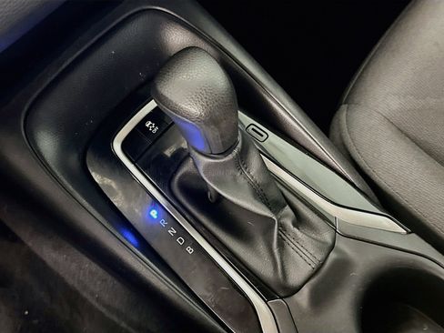 Used 2025 Toyota Corolla LE FWD image 25