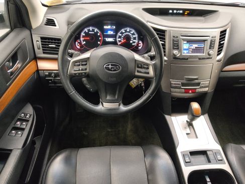 Used 2014 Subaru Outback 2.5i Limited w/ Moonroof Package AWD/4WD image 22