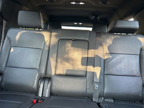 Used 2023 Chevrolet Suburban LT image 14