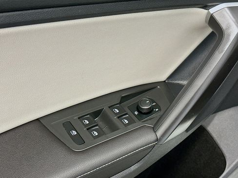 Used 2024 Volkswagen Tiguan S AWD/4WD image 15