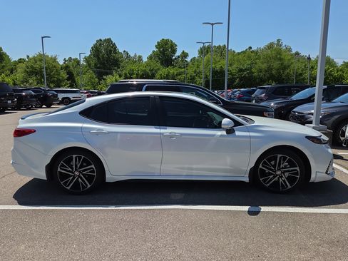 Used 2026 Toyota Camry XSE w/ Premium Plus Package image 7