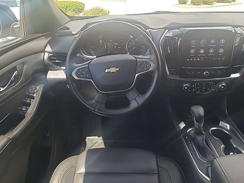Used 2023 Chevrolet Traverse LT AWD/4WD image 15
