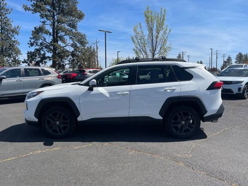 Used 2022 Toyota RAV4 Adventure image 2