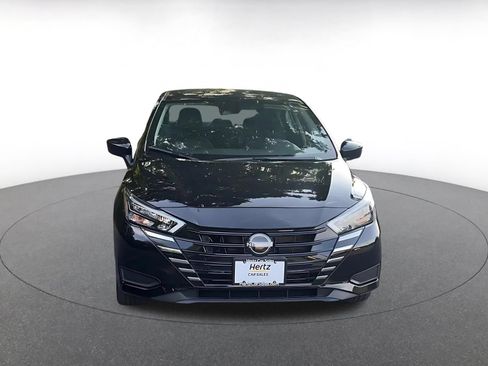 Used 2025 Nissan Versa SV FWD image 3
