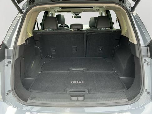 Used 2025 Nissan Rogue Platinum FWD image 14