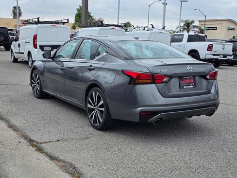 Used 2021 Nissan Altima 2.5 SR FWD image 8