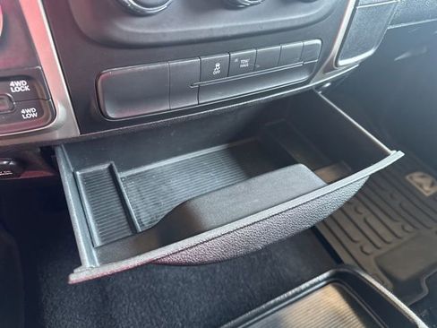 Used 2019 RAM 1500 Classic SLT image 26