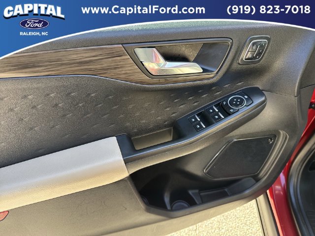 Certified 2020 Ford Escape Titanium FWD image 20