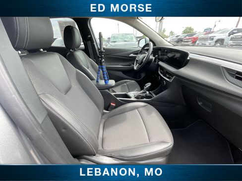 Certified 2025 Buick Encore GX Preferred FWD image 27