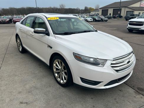 Used 2013 Ford Taurus Limited image 3