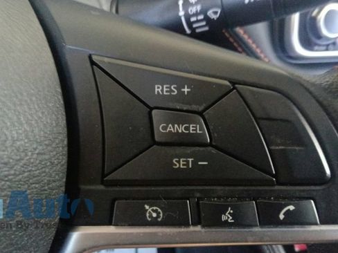 Used 2019 Nissan Kicks SR w/ SR Premium Package FWD image 25