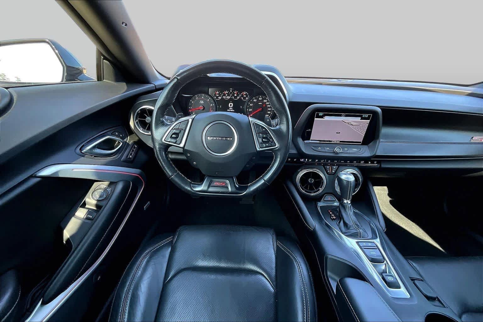 Used 2018 Chevrolet Camaro SS RWD image 6