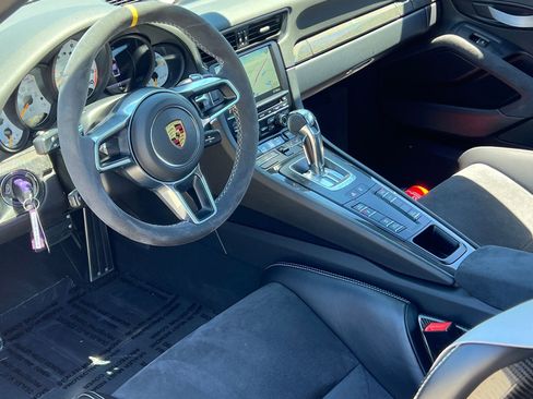 Used 2016 Porsche 911 GT3 RS RWD image 2