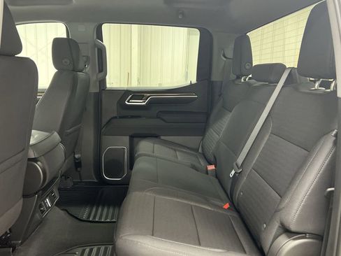 Used 2022 Chevrolet Silverado 1500 LT AWD/4WD image 22