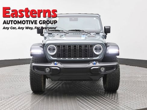 Used 2024 Jeep Wrangler Unlimited Rubicon 4xe image 2