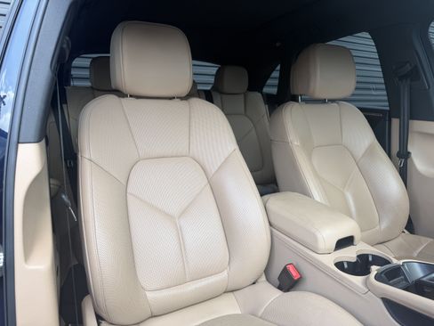 Certified 2023 Porsche Macan AWD/4WD image 14