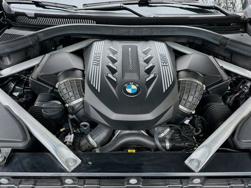 Used 2022 BMW X5 M50i w/ Premium Package image 36
