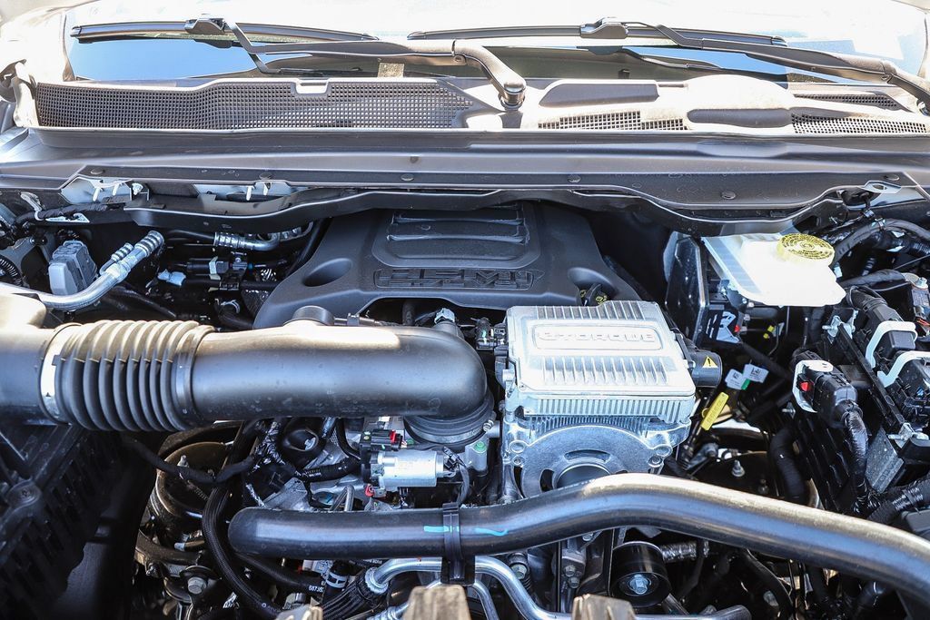 New 2026 RAM 1500 Laramie AWD/4WD image 28
