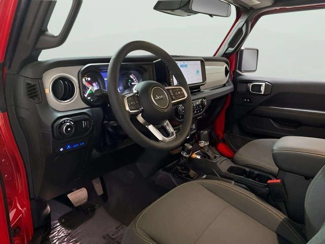 Used 2025 Jeep Wrangler Unlimited Sahara w/ Safety Group AWD/4WD image 60