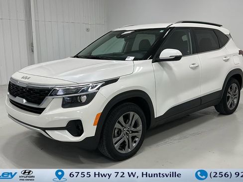 Used 2023 Kia Seltos S w/ Navigation Package image 1