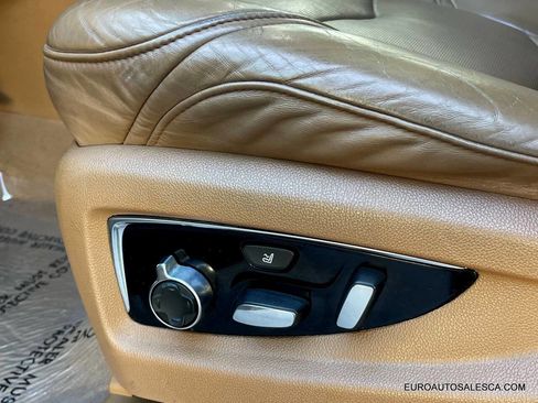 Used 2017 Cadillac Escalade ESV Platinum image 31