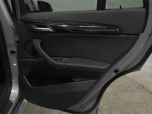 Used 2017 BMW X1 xDrive28i image 16