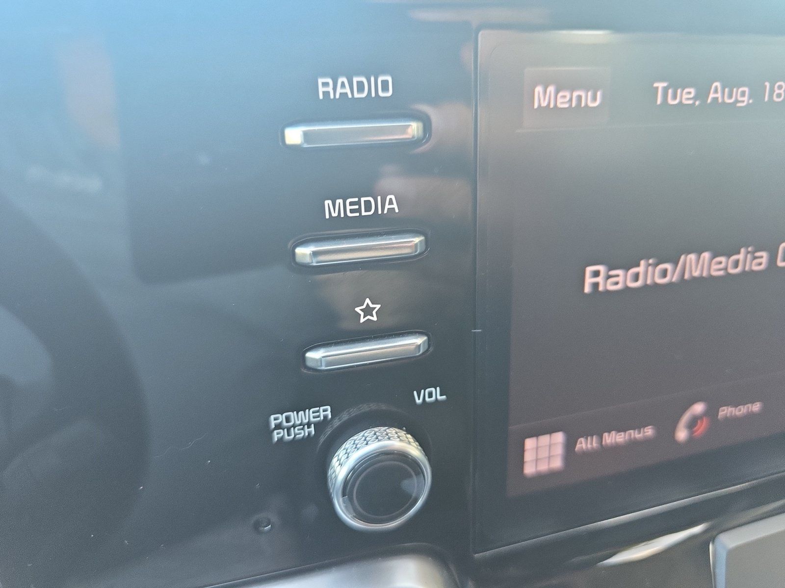 Certified 2023 Kia Sorento LX FWD image 15
