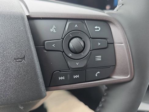New 2026 Nissan Sentra SV w/ SV Convenience Package FWD image 9