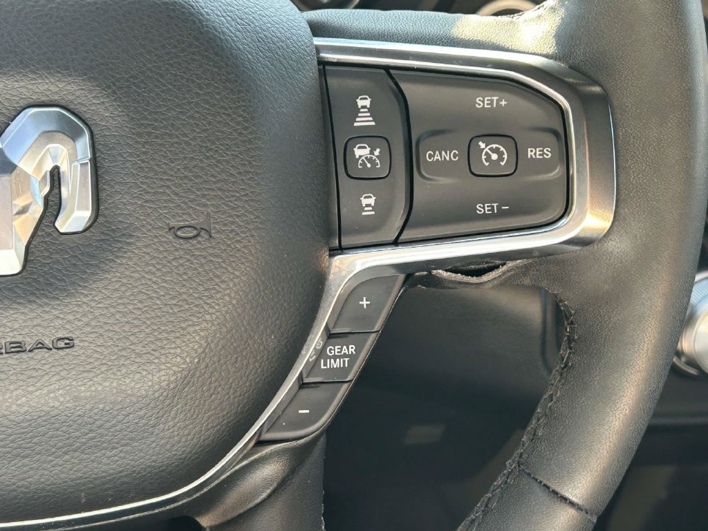 Used 2025 RAM 1500 Laramie AWD/4WD image 22
