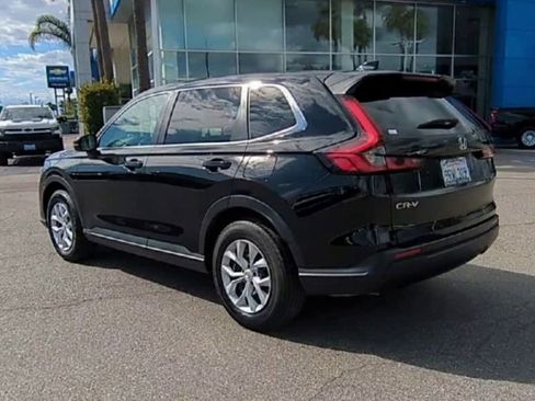 Used 2025 Honda CR-V LX image 6