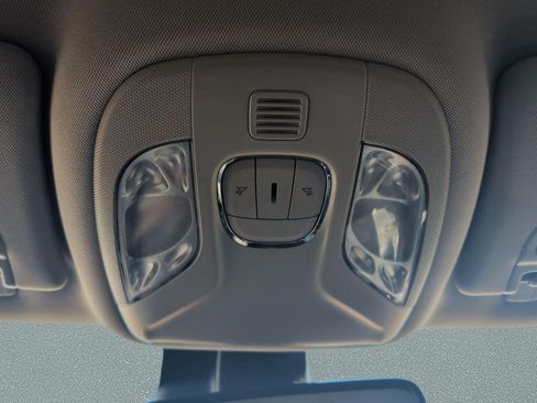 Used 2022 Jeep Compass Trailhawk AWD/4WD image 21