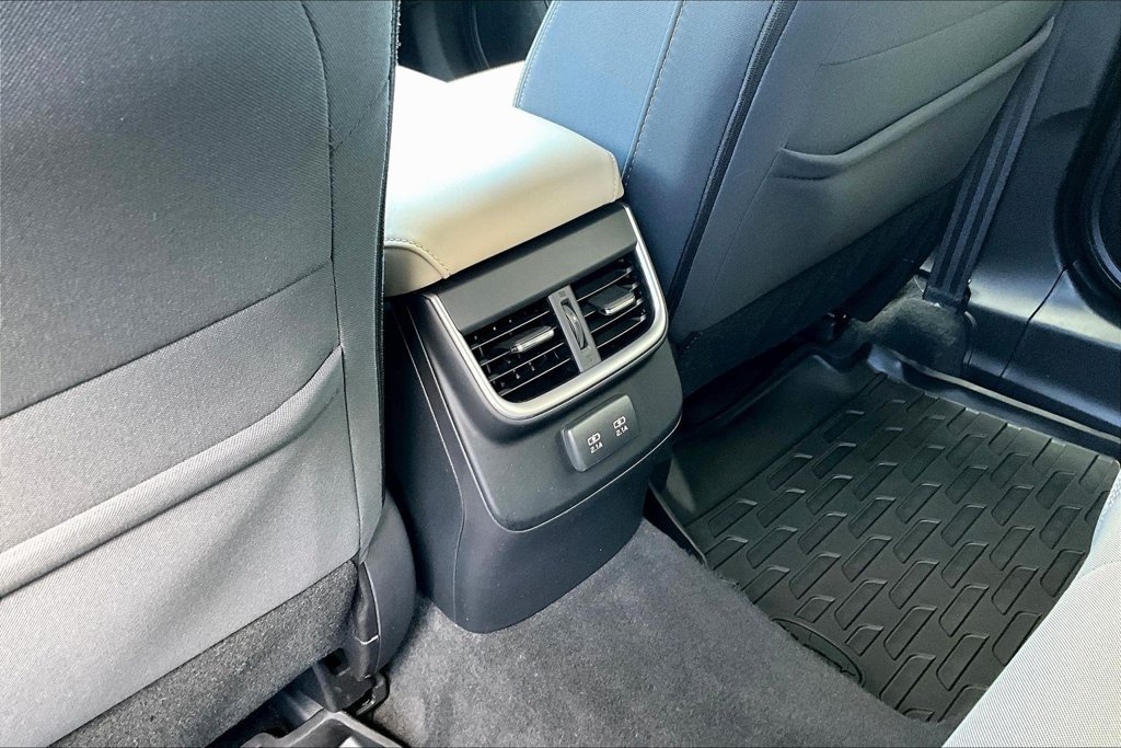Used 2022 Subaru Outback Premium w/ Popular Package #1 AWD/4WD image 13
