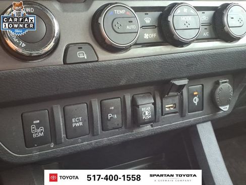 Used 2021 Toyota Tacoma TRD Sport w/ Technology Package AWD/4WD image 18