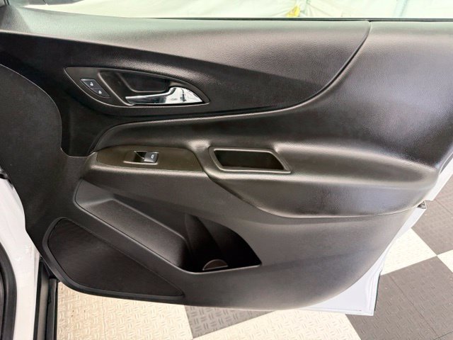 Used 2024 Chevrolet Equinox LT FWD image 23