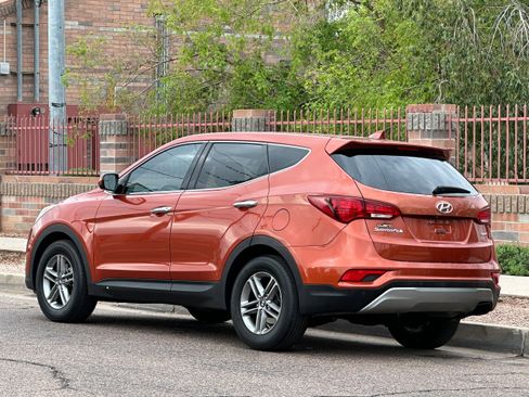 Used 2017 Hyundai Santa Fe Sport image 4