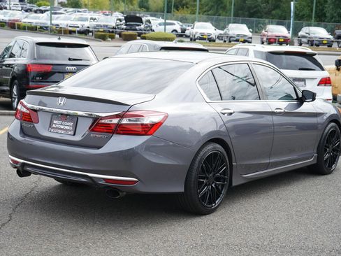 Used 2016 Honda Accord Sport image 5