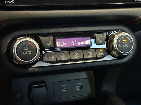 Used 2025 Nissan Versa SR w/ Trunk Package image 21