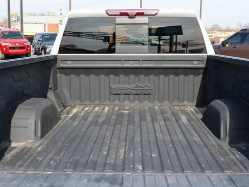 Used 2023 Chevrolet Silverado 1500 High Country w/ Technology Package image 11