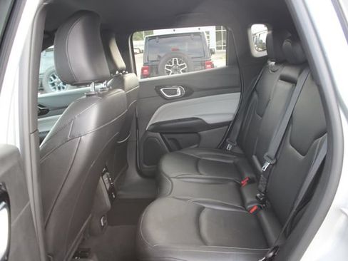 Used 2025 Jeep Compass Limited w/ Elite Group AWD/4WD image 24