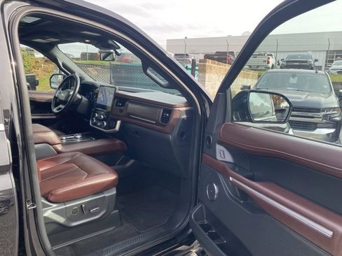 Used 2024 Ford Expedition Max Limited image 29