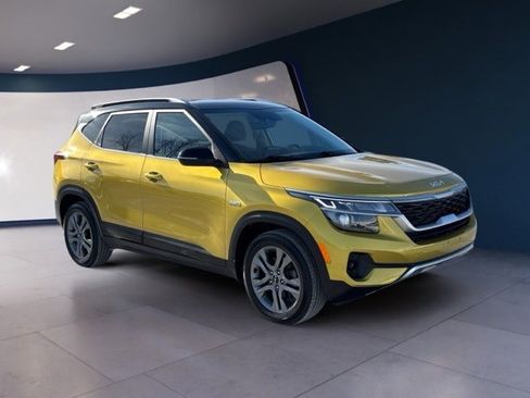 Certified 2022 Kia Seltos S image 7