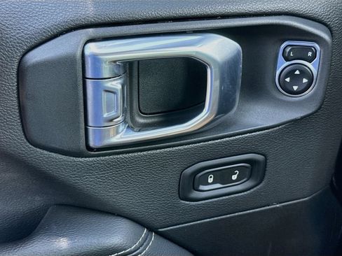 Certified 2023 Jeep Wrangler Unlimited Sahara AWD/4WD image 19