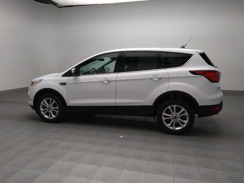Used 2019 Ford Escape SE image 3