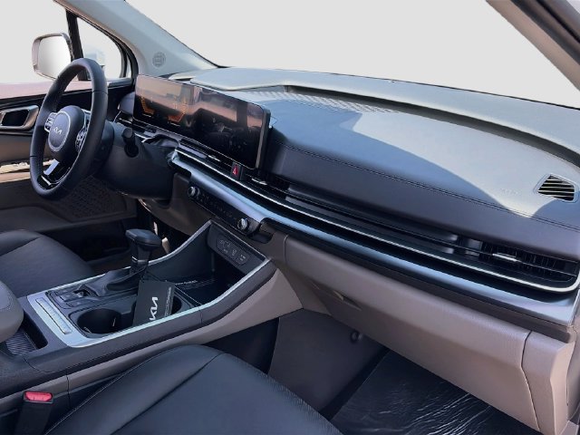 New 2026 Kia Carnival FWD image 29