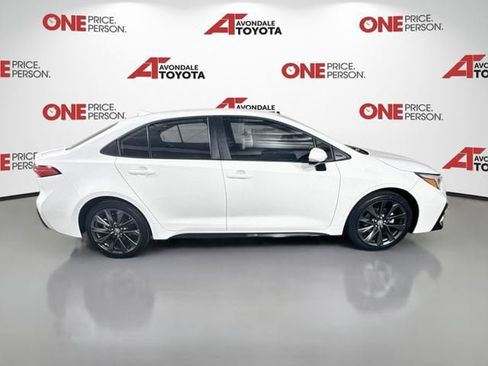 Certified 2025 Toyota Corolla SE FWD image 9