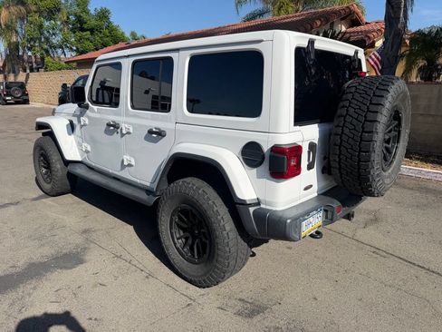 Used 2020 Jeep Wrangler Unlimited Sahara AWD/4WD image 10